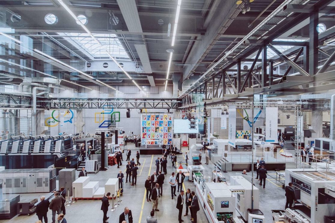 Druckmaschine bei Heidelberger Druckmaschinen, Industriereportage