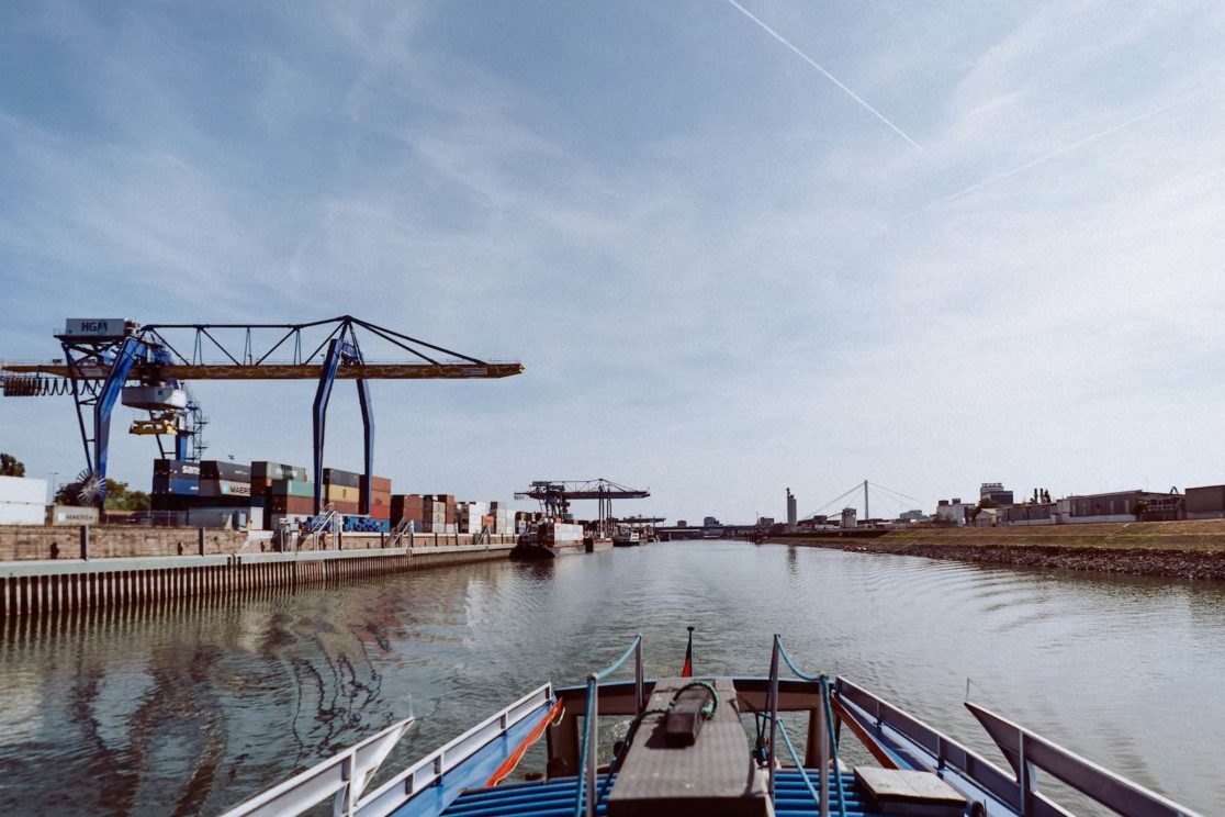 Hafenrundfahrt im Industriehafen Mannheim