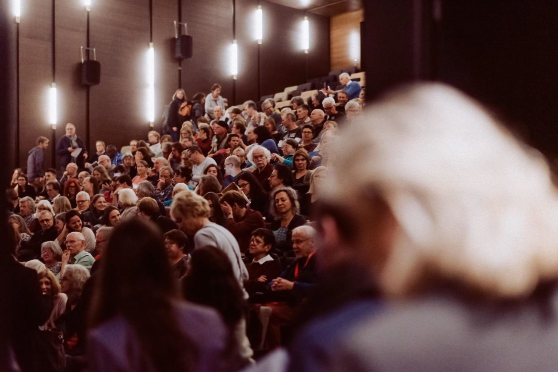 Voll besetzter Kinosaal beim Internationalen Filmfestival Mannheim-Ludwigshafen