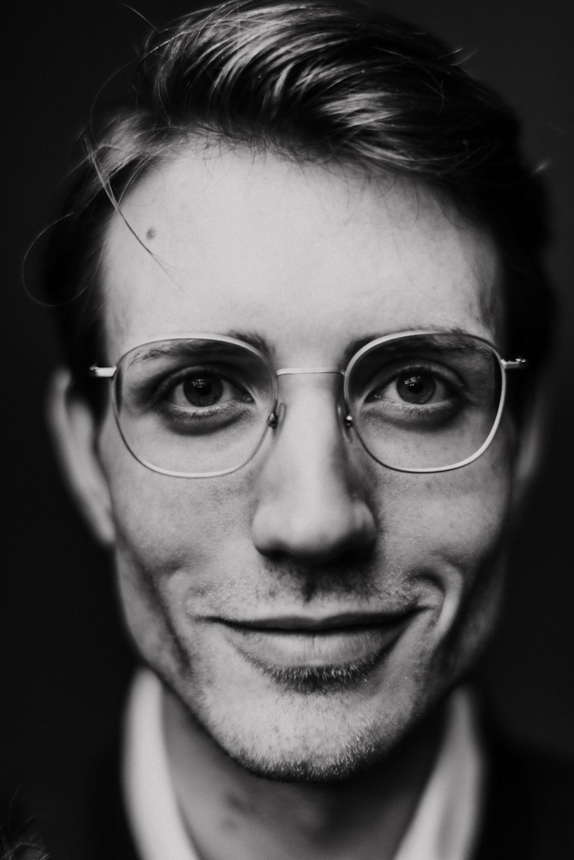 DJ-Pressefoto im Hochformat, Portraitshooting Mannheim