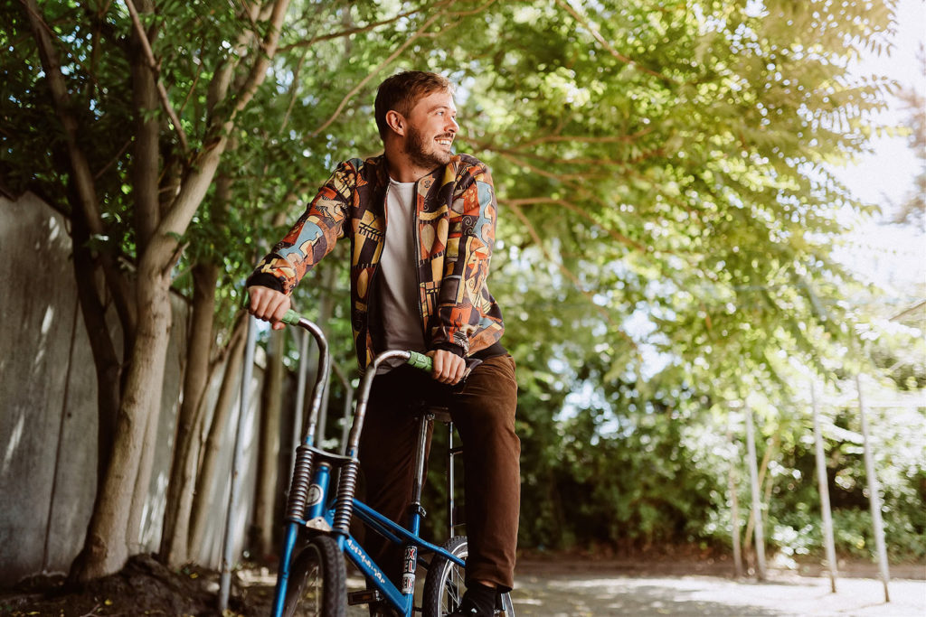 David auf einem Minibike im Mannheimer Jungbusch