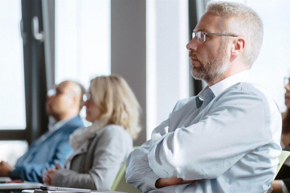 Teilnehmende im Gespräch beim SRH Nachhaltigkeitskongress Heidelberg