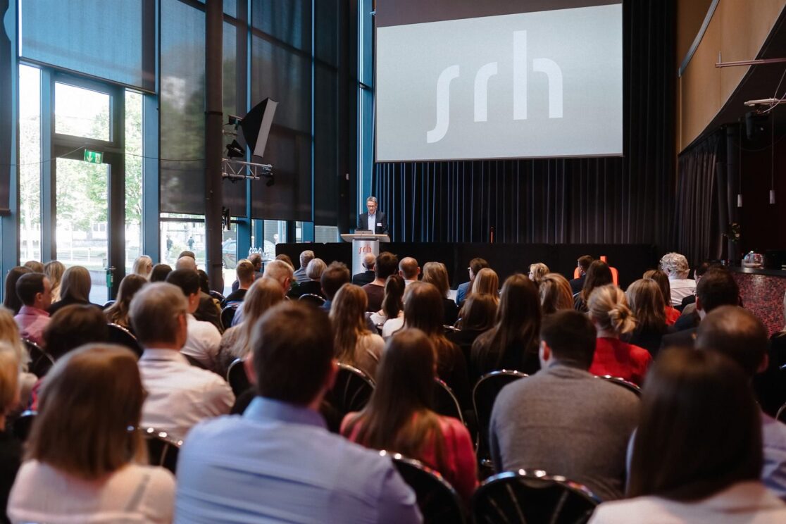 Gespräch in der Pause des SRH Nachhaltigkeitskongress Heidelberg